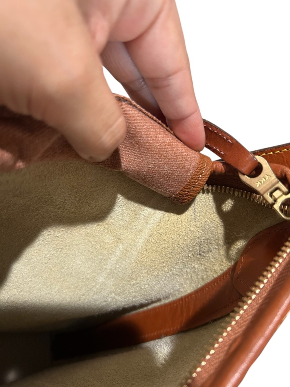 Vintage Dooney & Bourke Hobo Bag Cream Pebbled Leather Tote Bucket Top Zip - Picture 6 of 16